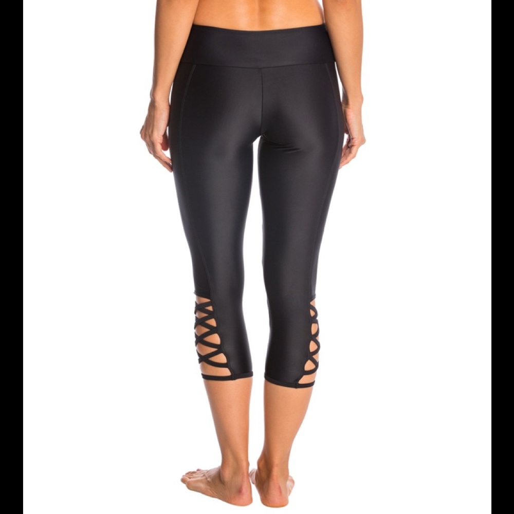 Onzie Weave Yoga Cropped Leggings